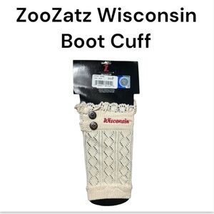 NWT ZooZatz Wisconsin Beige Boot Cuff, Red Embroidered With 2 Buttons